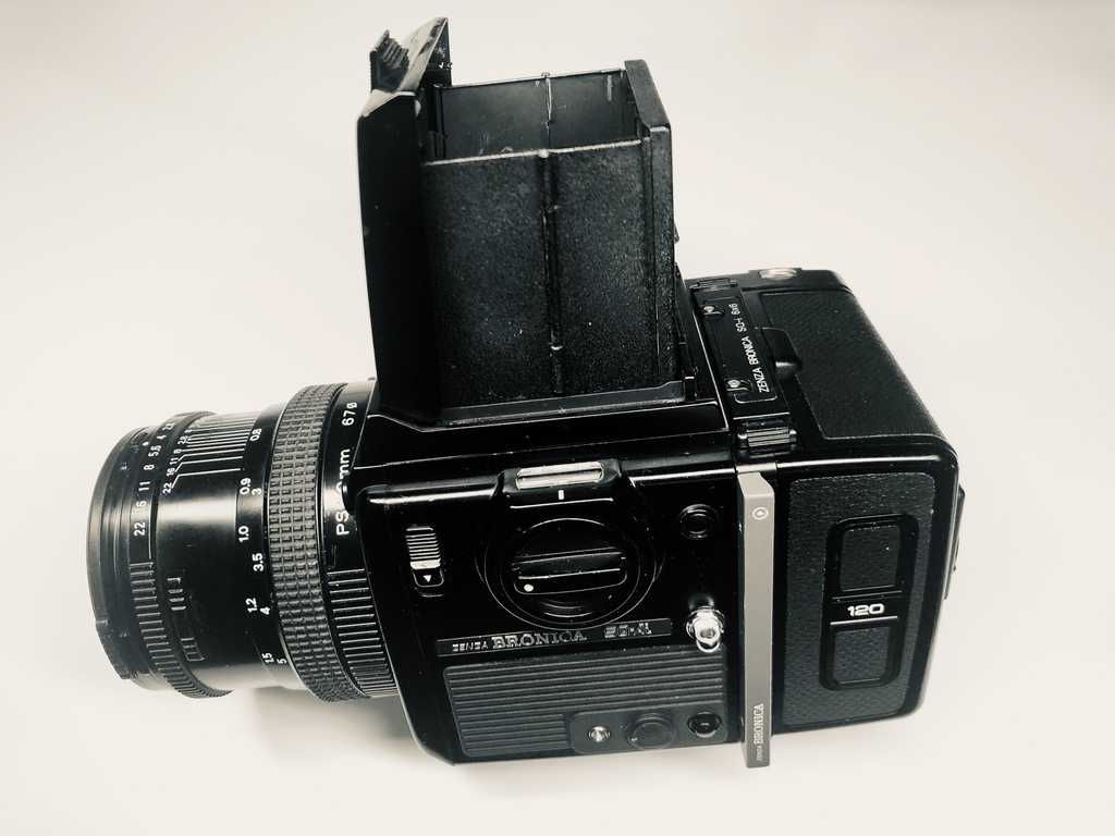 Bronica SQ-Ai